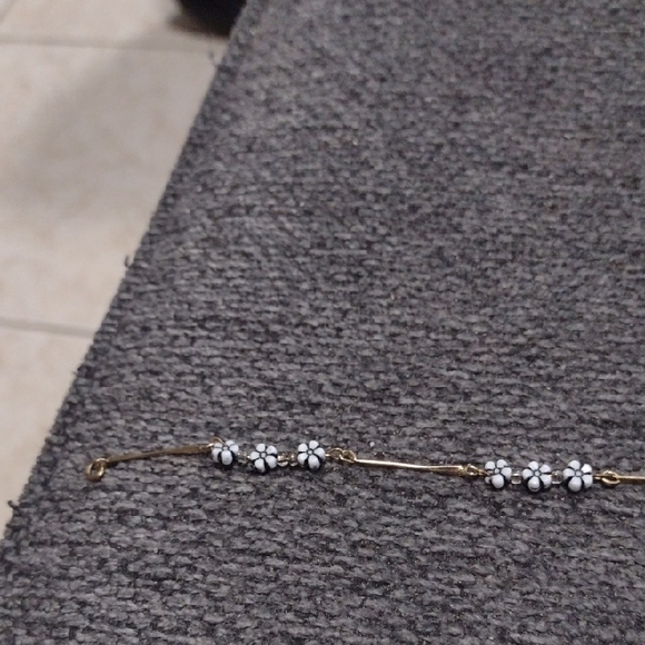 Source Unknown Jewelry - Gold and White Delicate Floral Bracelet